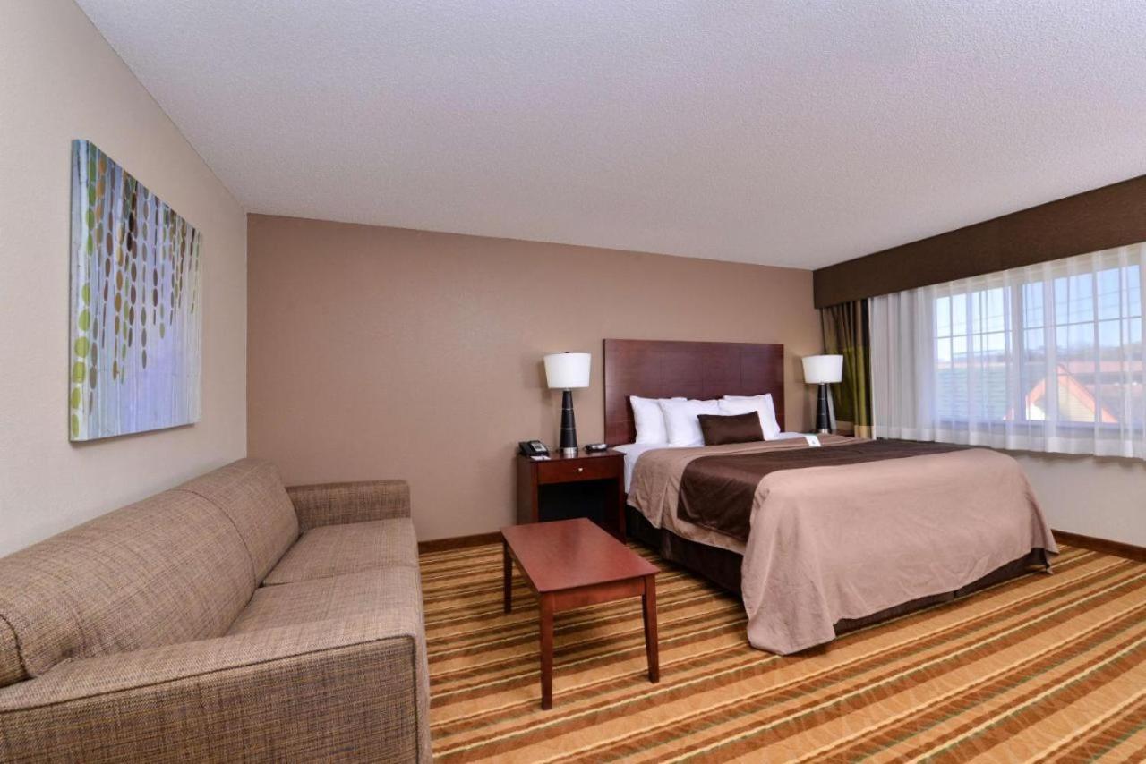 Old Mill 3* Omaha